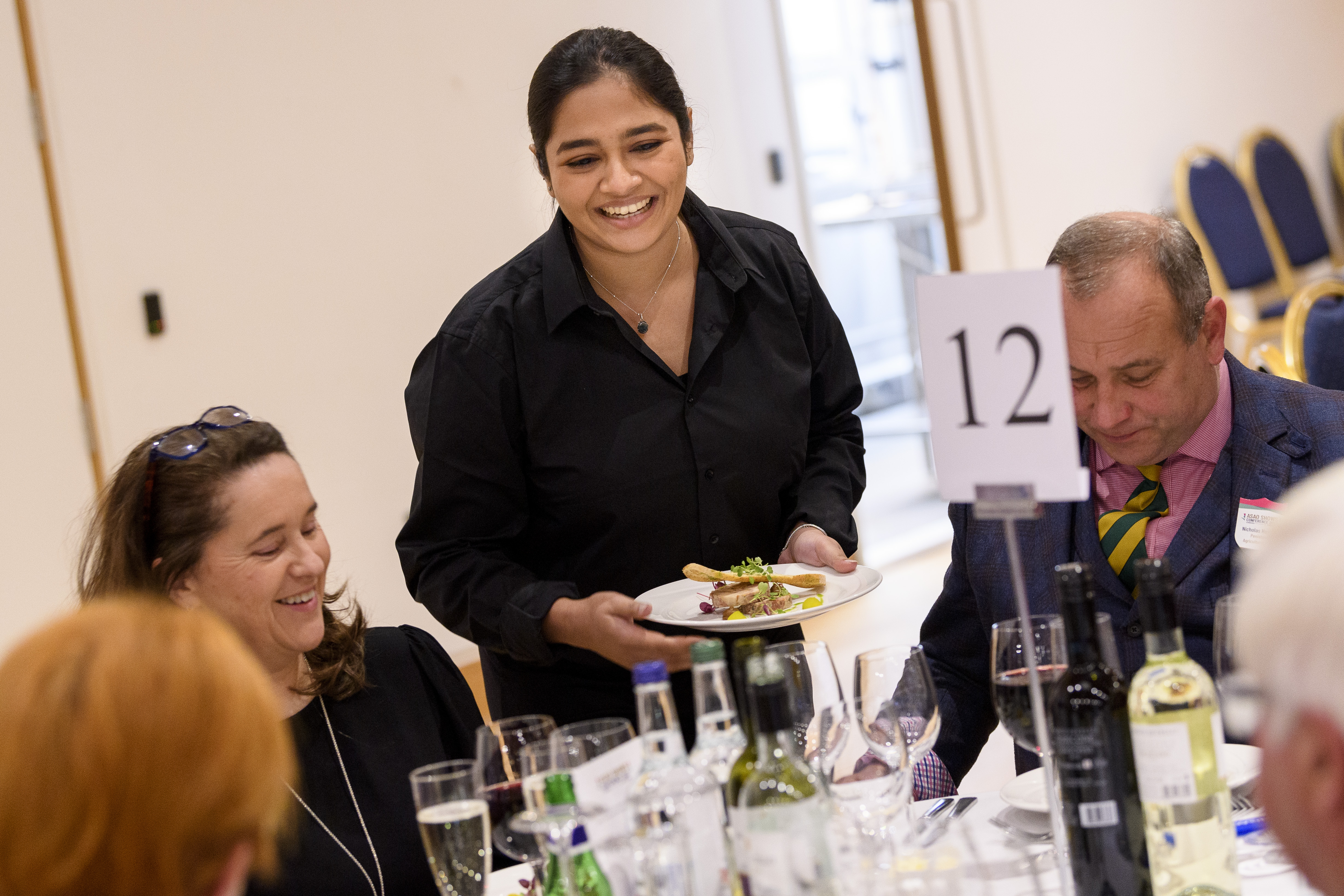 How to serve excellent food at your events